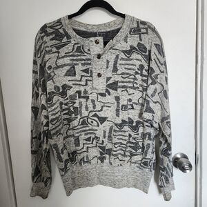 Vintage Gray Crewneck Sweater with Abstract Design and Long Sleeves